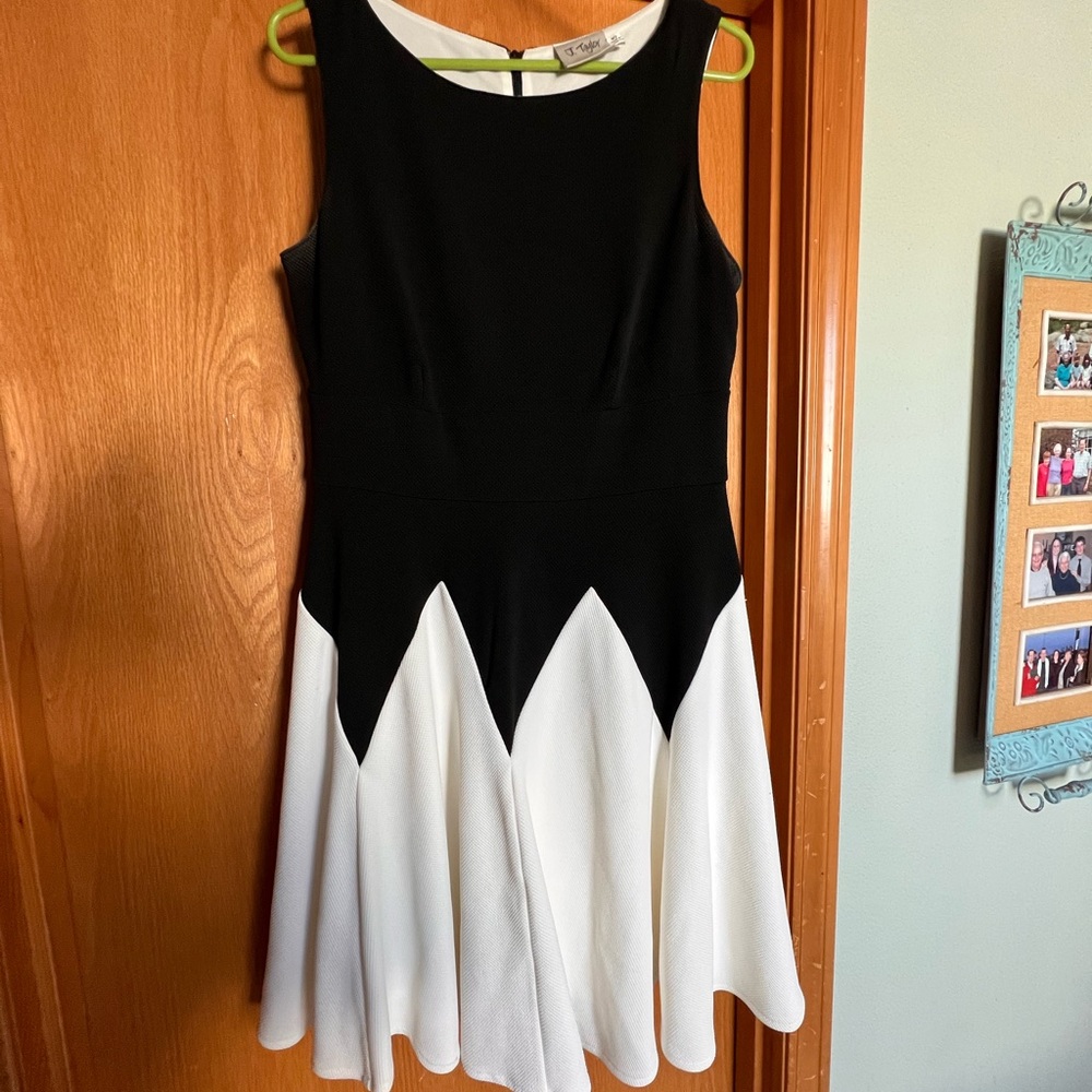 J. Taylor size 10 black/white dress